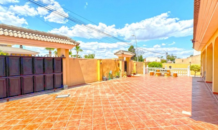 La Revente - Villa - Torrevieja - Los Balcones - Los Altos del Edén