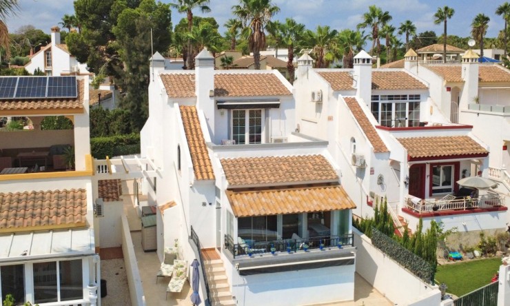 Videresalg - Frittliggende Villa - Orihuela Costa - Villamartin