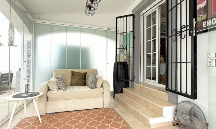 Videresalg - Frittliggende Villa - Orihuela Costa - Villamartin