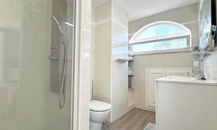 Videresalg - Frittliggende Villa - Orihuela Costa - Villamartin