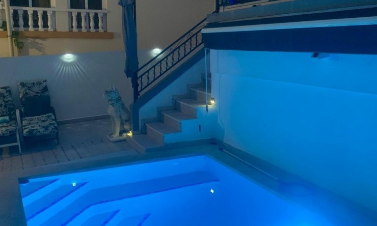 Videresalg - Frittliggende Villa - Orihuela Costa - Villamartin