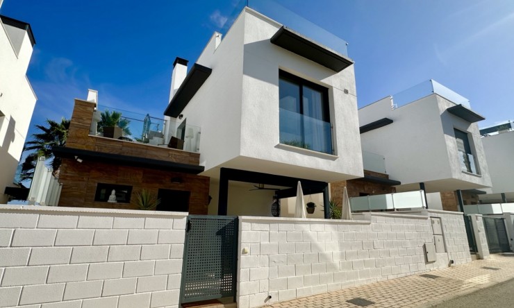 Videresalg - Frittliggende Villa - Orihuela Costa - Lomas de Cabo Roig