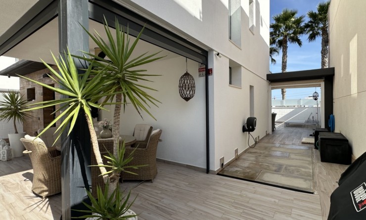 Videresalg - Frittliggende Villa - Orihuela Costa - Lomas de Cabo Roig