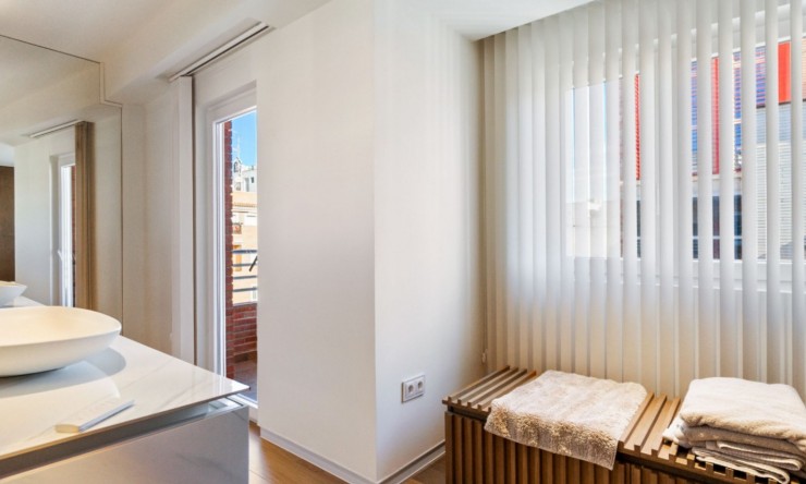 Re-Sale - Apartment - Torrevieja - Torrevieja - Centre