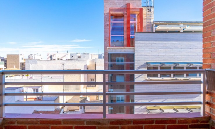 Re-Sale - Apartment - Torrevieja - Torrevieja - Centre