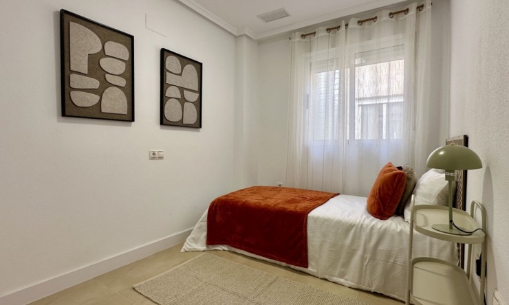 Re-Sale - Apartment - Torrevieja - Torrevieja - Centre