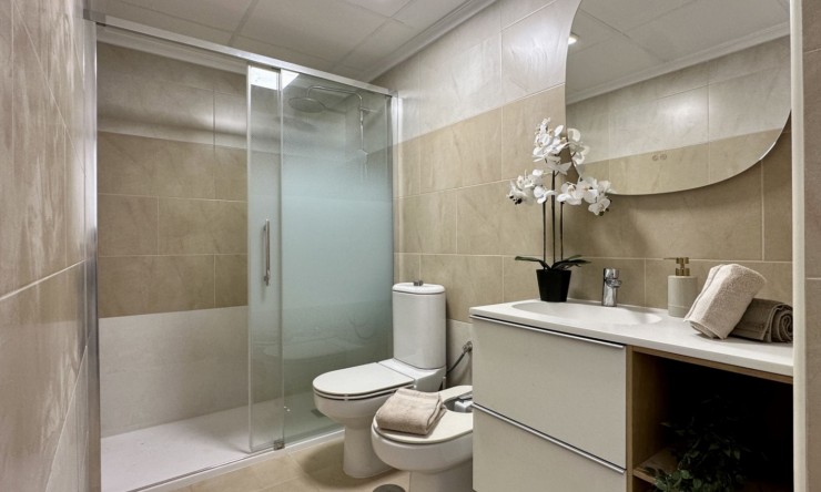 Re-Sale - Apartment - Torrevieja - Torrevieja - Centre