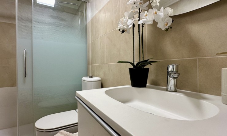 Re-Sale - Apartment - Torrevieja - Torrevieja - Centre