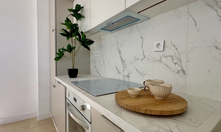 Re-Sale - Apartment - Torrevieja - Torrevieja - Centre