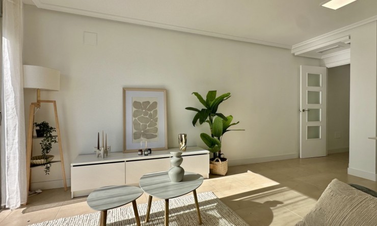 Re-Sale - Apartment - Torrevieja - Torrevieja - Centre