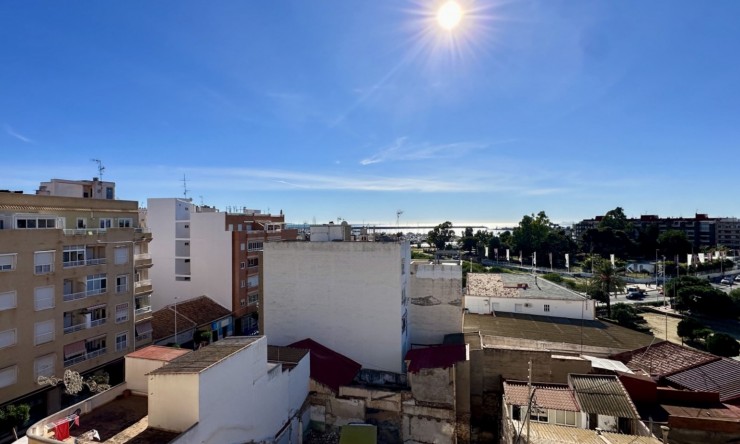 Re-Sale - Apartment - Torrevieja - Torrevieja - Centre