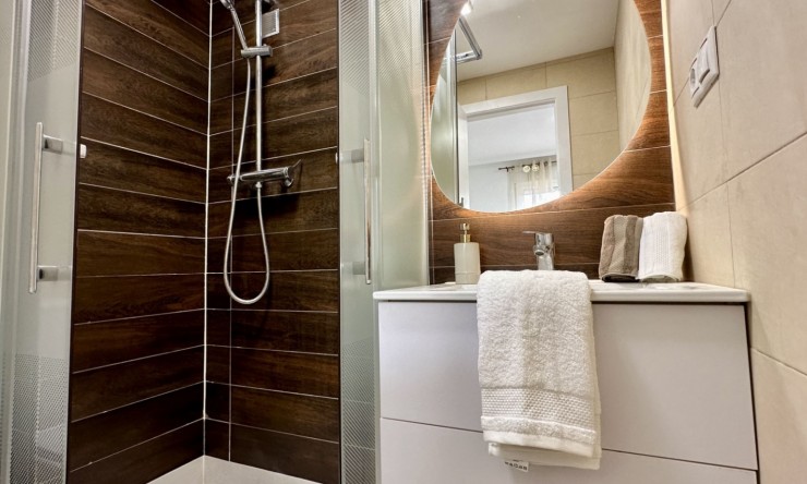 Re-Sale - Apartment - Torrevieja - Torrevieja - Centre