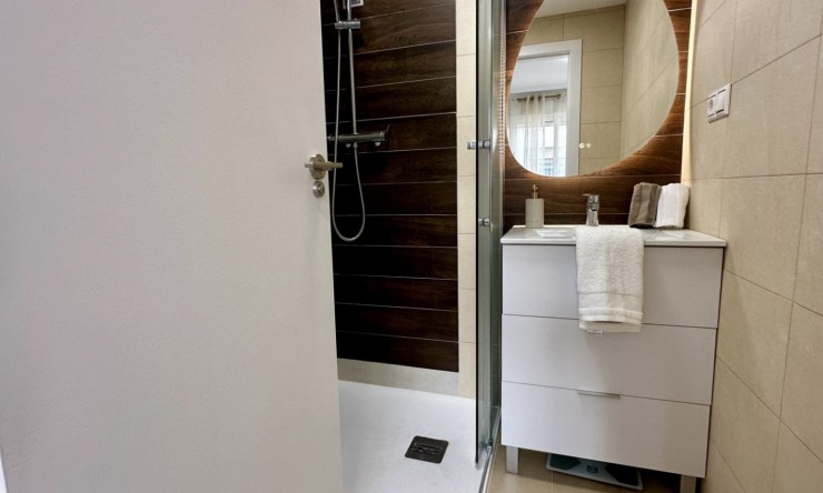 Re-Sale - Apartment - Torrevieja - Torrevieja - Centre