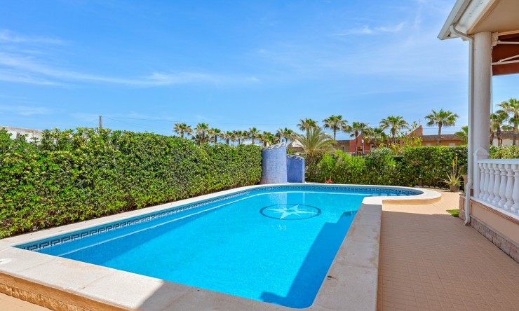 Re-Sale - Detached Villa - Torrevieja - Torre La Mata