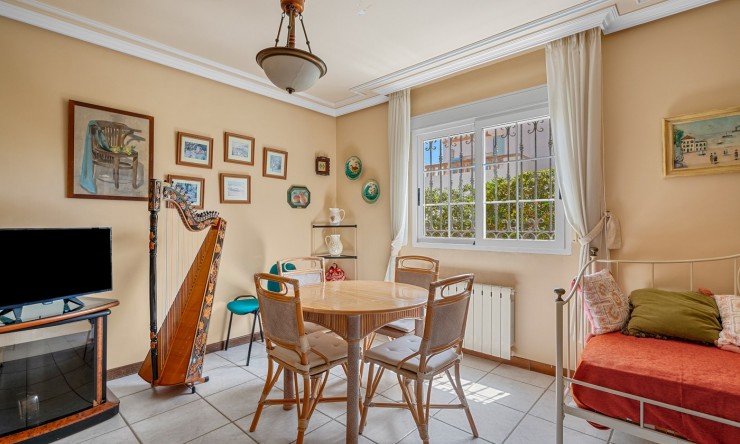 Re-Sale - Detached Villa - Torrevieja - Torre La Mata