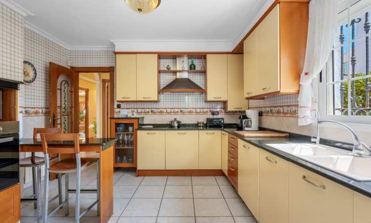 Re-Sale - Detached Villa - Torrevieja - Torre La Mata