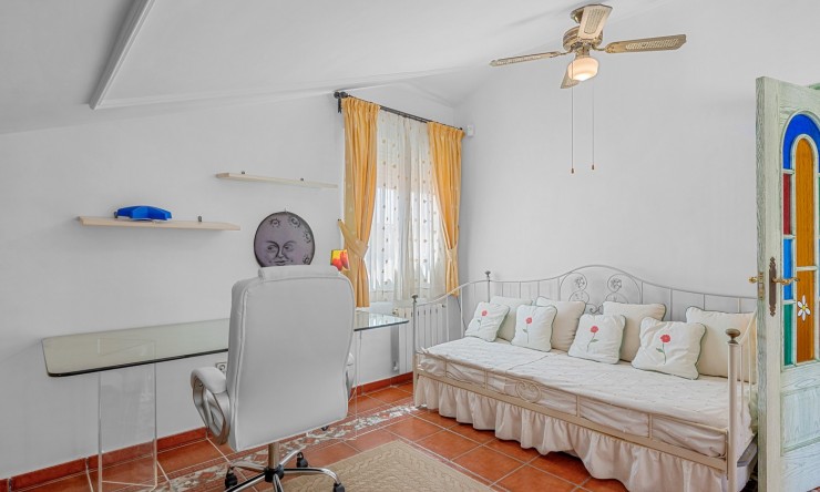 Re-Sale - Detached Villa - Torrevieja - Torre La Mata
