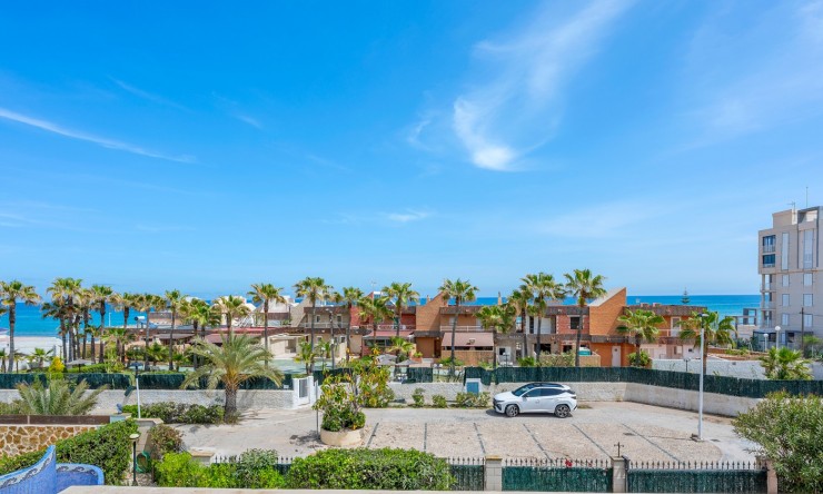 Re-Sale - Detached Villa - Torrevieja - Torre La Mata