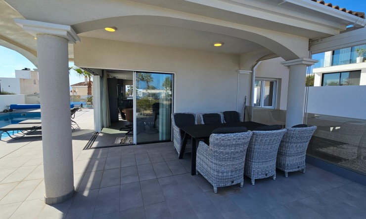 Re-Sale - Detached Villa - La Marina - La Marina - Urbanization