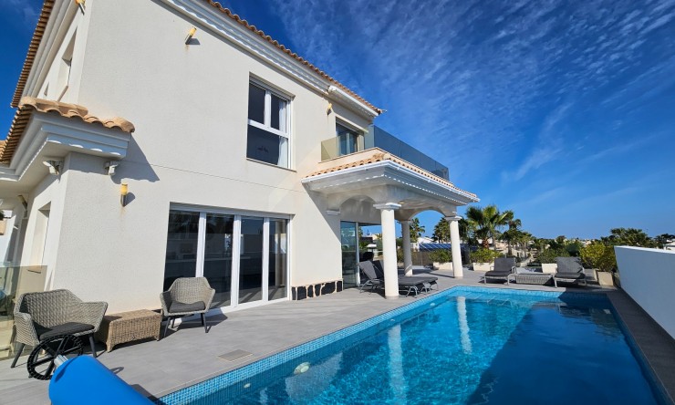 Re-Sale - Detached Villa - La Marina - La Marina - Urbanization