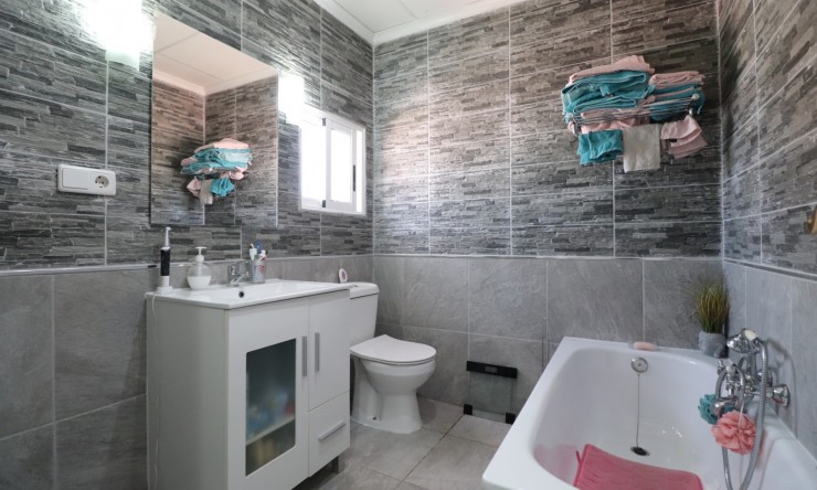 Re-Sale - Country Property - Benferri - Benferri - Country