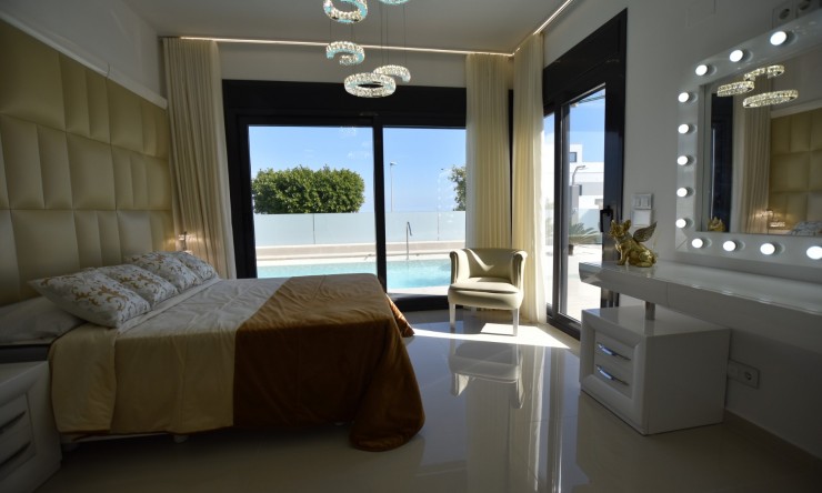 Videresalg - Frittliggende Villa - San Miguel de Salinas - San Miguel - Byen