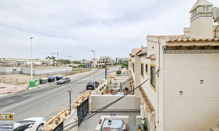 Re-Sale - Bungalow - Orihuela Costa