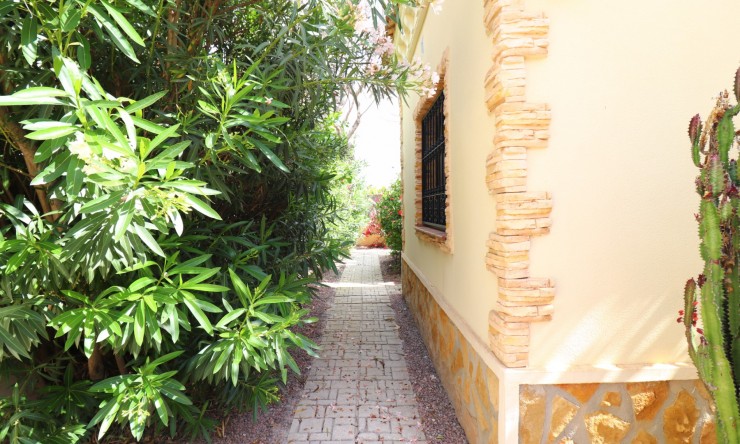 Re-Sale - Detached Villa - Formentera del Segura - Fincas de La Vega