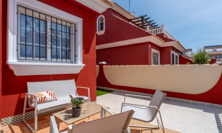 Videresalg - Frittliggende Villa - Orihuela Costa - Villamartin