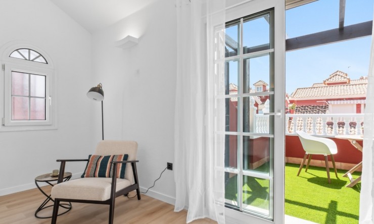 Videresalg - Frittliggende Villa - Orihuela Costa - Villamartin