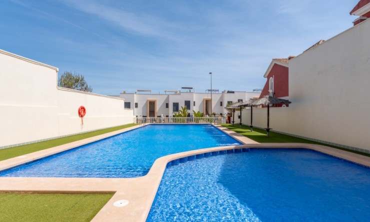 Videresalg - Frittliggende Villa - Orihuela Costa - Villamartin