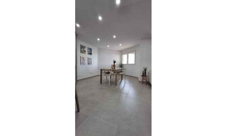 Re-Sale - Apartment - Torrevieja - Playa Acequion
