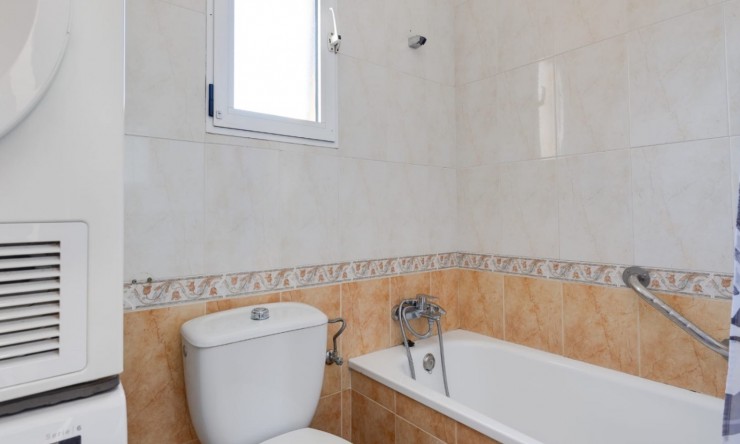 Re-Sale - Townhouse - Torrevieja - Aguas Nuevas