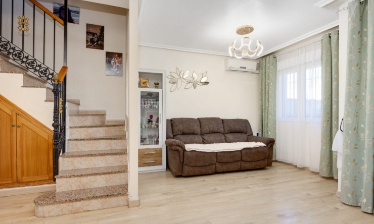 Re-Sale - Townhouse - Torrevieja - Aguas Nuevas