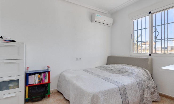 Re-Sale - Townhouse - Torrevieja - Aguas Nuevas