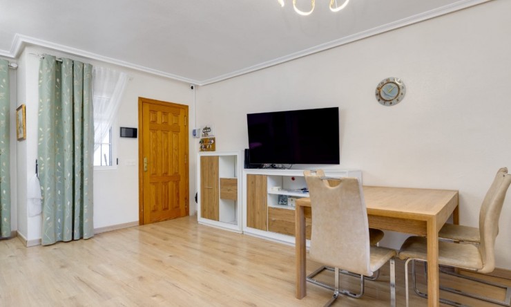 Re-Sale - Townhouse - Torrevieja - Aguas Nuevas