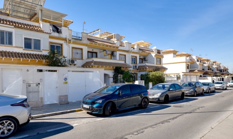 Re-Sale - Townhouse - Torrevieja - Aguas Nuevas