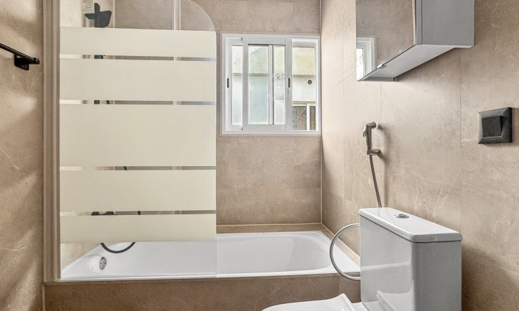 Wederverkoop - Appartement - Torrevieja - Torrevieja - Centre