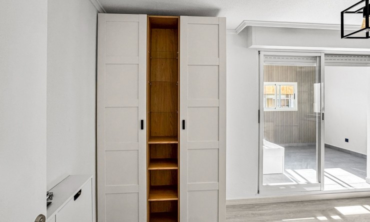 Wederverkoop - Appartement - Torrevieja - Torrevieja - Centre