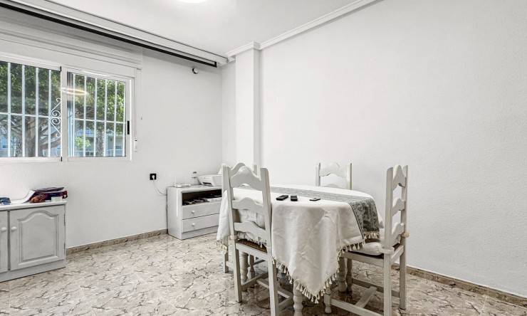 Wederverkoop - Duplex - Torrevieja - Aguas Nuevas