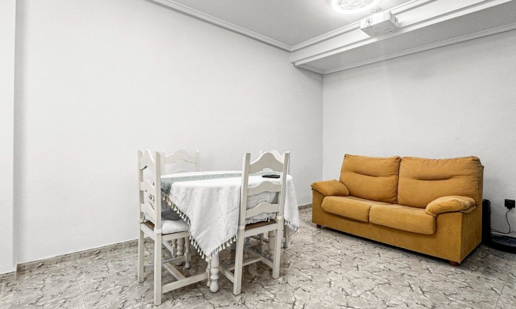 Wederverkoop - Duplex - Torrevieja - Aguas Nuevas