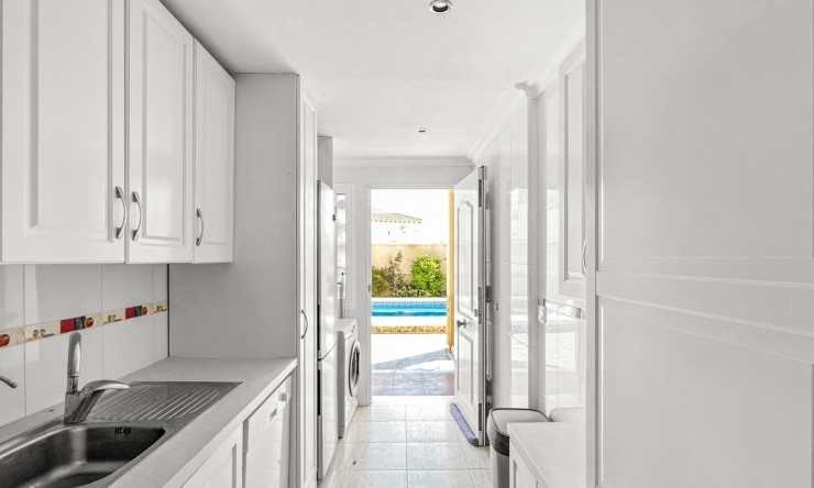 Re-Sale - Apartment - Orihuela Costa - Playa Flamenca