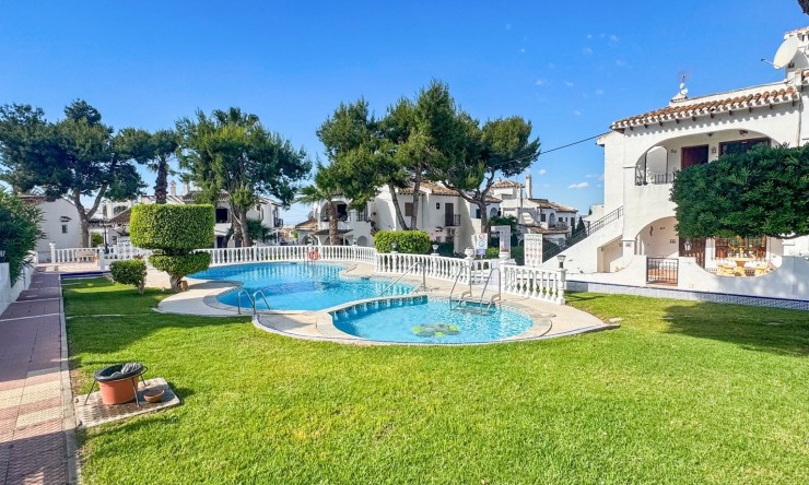 Wederverkoop - Bungalow - Torrevieja - Aguas Nuevas
