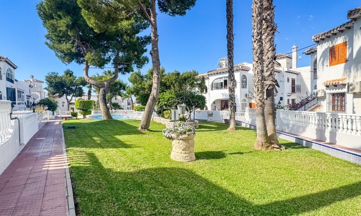 Wederverkoop - Bungalow - Torrevieja - Aguas Nuevas
