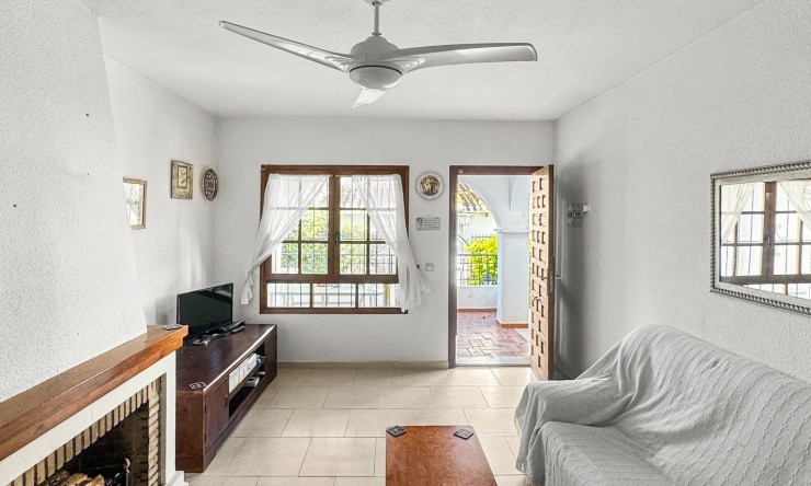 Wederverkoop - Bungalow - Torrevieja - Aguas Nuevas