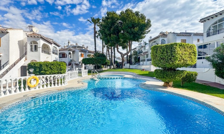 Wederverkoop - Bungalow - Torrevieja - Aguas Nuevas
