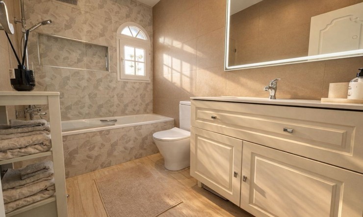 Re-Sale - Detached Villa - Orihuela Costa - Los Dolses