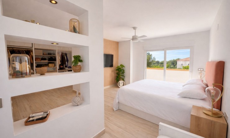 Re-Sale - Detached Villa - Orihuela Costa - Los Dolses