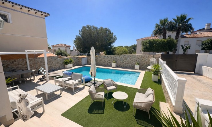 Re-Sale - Detached Villa - Orihuela Costa - Los Dolses