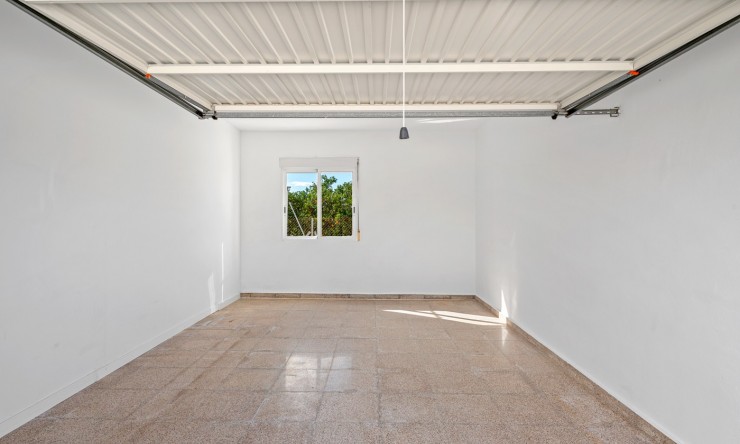 Re-Sale - Country Property - Dolores - Dolores - Country